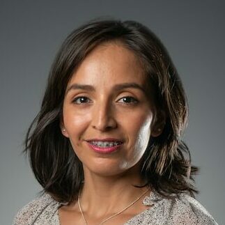 Profile photo mature indian woman 02 sqr